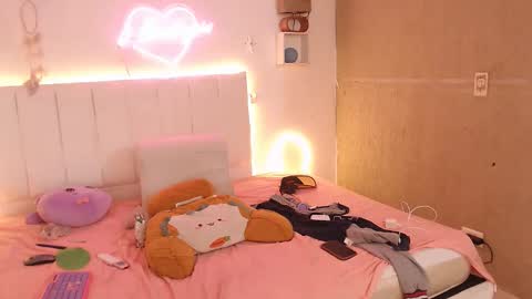 Snapshot of coffe_eyes chatting on October 25, 8:44 am coffe_eyes online show from October 25, 8:44 am