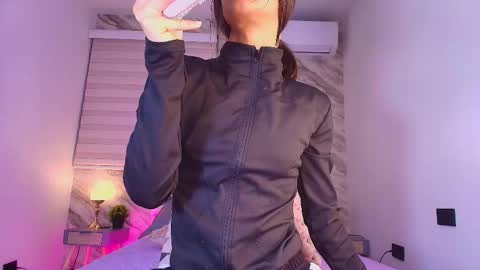 colett online show from January 9, 11:58 am