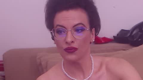Maddison online show from May 7, 1:54 am