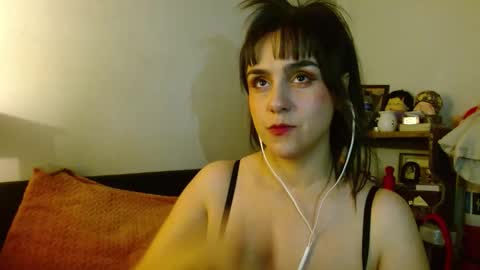 Collette online show from February 3, 6:11 am