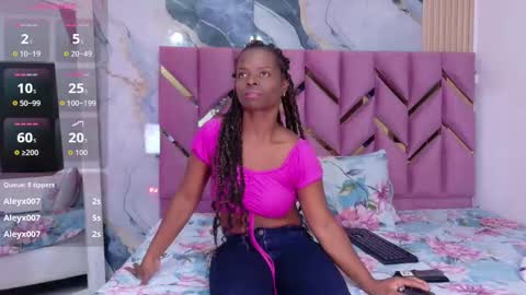 Lauren online show from March 16, 7:07 pm