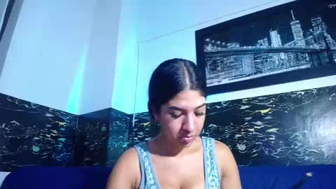  Nahomi  online show from December 19, 6:33 pm