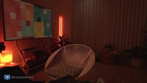 Laura online show from September 22, 1:15 am
