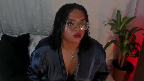 conielaurenth online show from May 17, 1:38 am