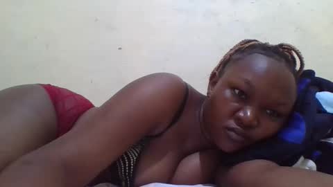 coolgirl001 online show from April 10, 12:38 am