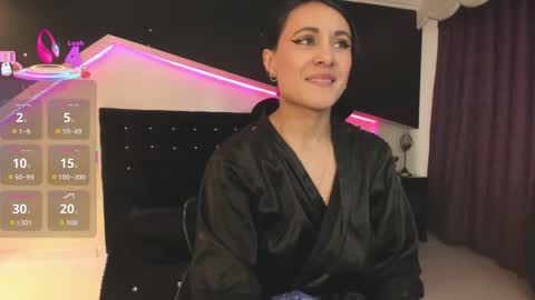 Coral  online show from December 4, 9:15 pm