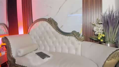 Coralie Bronson online show from December 4, 8:42 pm