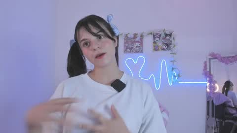 Coraline uwu     Bienvenidos al dulce mundo de Coraline    Hola amores soy Coraline  Una chica  tierna juguetona online show from May 25, 2:21 am
