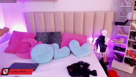 Coral Smith online show from January 17, 2:50 pm