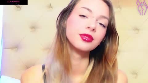 CoraVex online show from October 1, 5:01 am