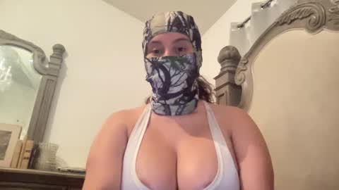 Corina Apple online show from September 28, 1:12 am