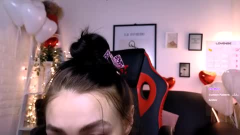 cosmicfaye online show from February 16, 8:21 am