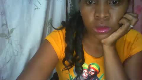 couleur_vanille online show from October 2, 2:05 am