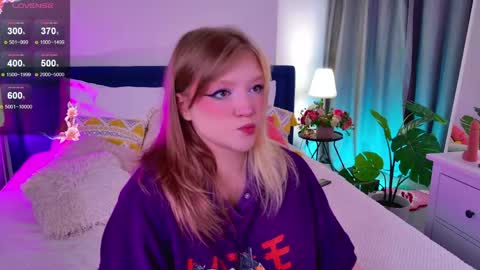 Sonya online show from May 25, 10:20 pm