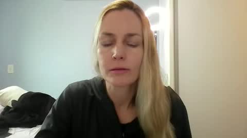 Anny online show from May 15, 10:51 am