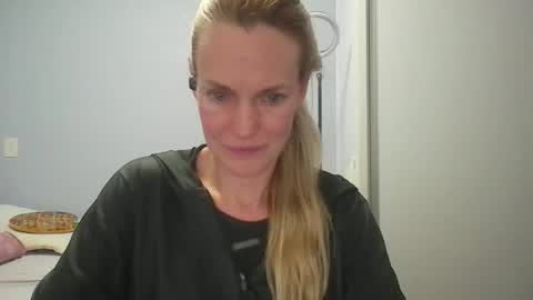 Anny online show from May 5, 12:35 am