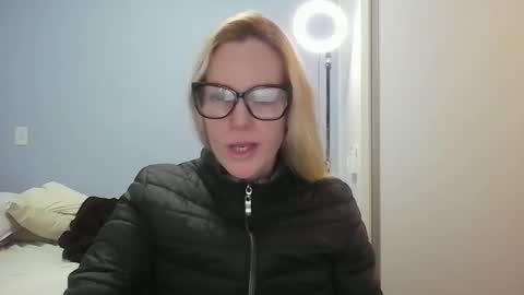 Anny online show from May 22, 11:08 am