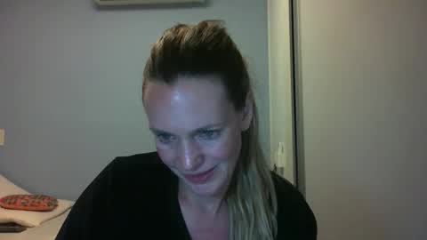 Anny online show from October 5, 12:37 am