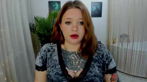crazydaisiy online show from February 1, 10:15 am