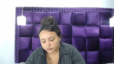 diosalinda online show from December 15, 2:41 am