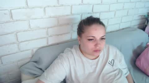 Crazyy Girl  online show from April 8, 3:14 pm