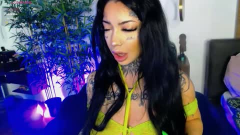 Sophie online show from February 2, 6:12 am