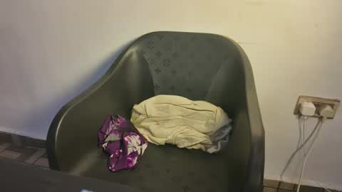 creamyposh1 online show from December 18, 4:39 am