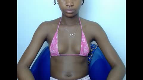 creamyxmuffin online show from October 5, 7:46 am