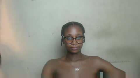 creamyxmuffin online show from September 26, 10:46 am