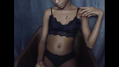 creamyxmuffin online show from February 24, 5:30 am
