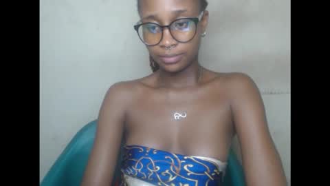 creamyxmuffin online show from September 10, 3:23 pm