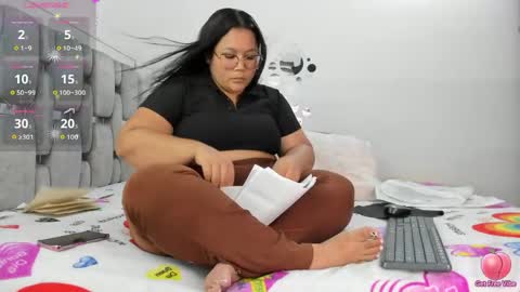 CAMILA SUAREZ online show from April 29, 6:35 pm
