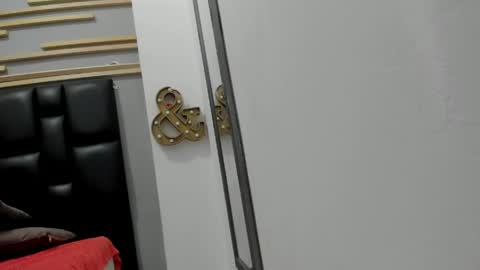 criistal_castro online show from May 28, 8:12 am