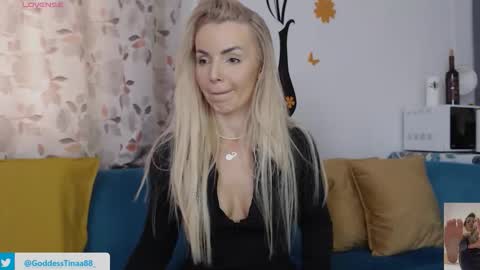 cris_tinne online show from September 18, 12:15 pm