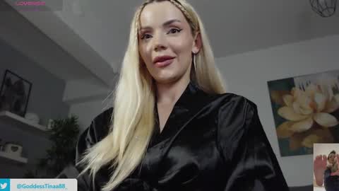 cris_tinne online show from December 10, 6:17 pm