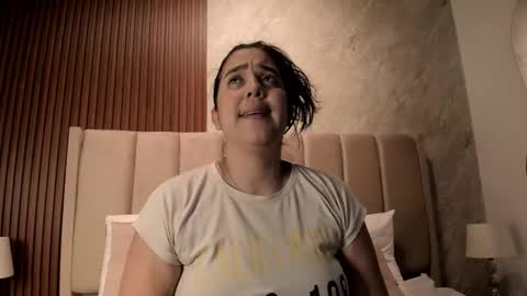 criss  spiicy online show from March 8, 2:04 am