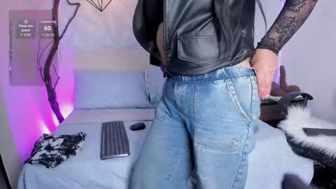 Cristal yours Milf online show from March 28, 9:24 pm