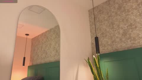 Cristal  online show from December 1, 2:31 pm