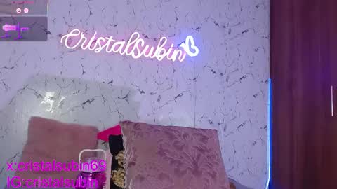 Snapshot of cristal_subin69 chatting on February 11, 12:15 pm STEFANYIG cristalsubin online show from February 11, 12:15 pm