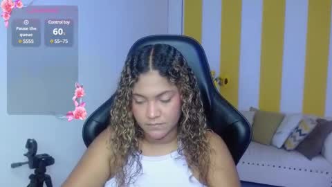 Cristal online show from February 1, 11:37 pm