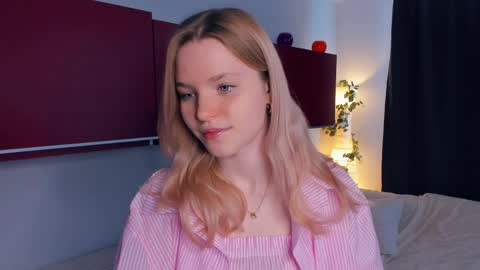 Cristas online show from April 10, 12:33 pm