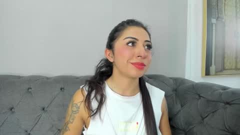  Independent Model online show from January 10, 12:15 pm