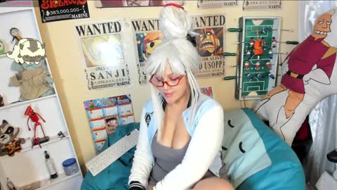 Snapshot of cristina_blue21 chatting on January 19, 11:00 pm Cristina online show from January 19, 11:00 pm