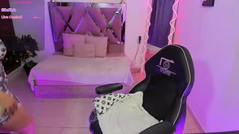 cristy_tay online show from March 26, 12:29 pm