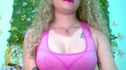 crysrus online show from May 17, 1:16 am