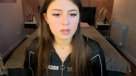 Crystal  Lacee online show from May 18, 1:04 am