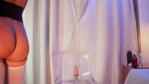 crystal_gilton online show from May 9, 7:38 pm