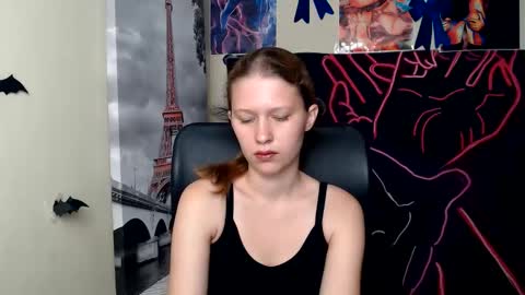 Stella online show from May 21, 6:28 pm