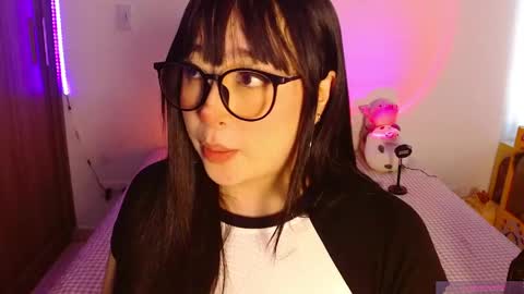 Olivia  online show from May 23, 3:10 pm