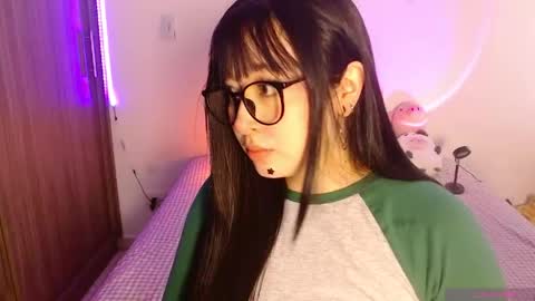 Olivia  online show from May 21, 2:48 pm